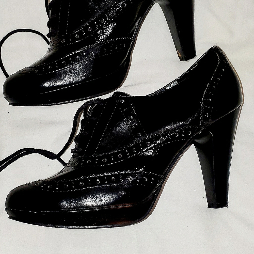 BONGO "Pack Leader" Platform Oxford Heel